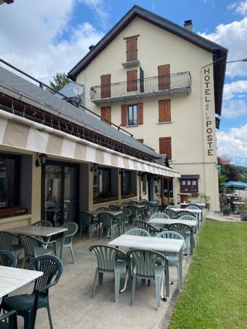 Hotel Restaurant De La Poste Saint-Colomban-des-Villards Bagian luar foto